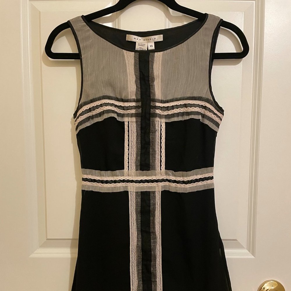 Max Studio Mini Dress Black with Beautiful Detail